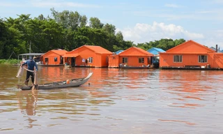 Làng bè đa sắc màu độc đáo trên sông Châu Đốc