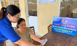 Thanh niên Đồng Tháp hưởng ứng phong trào 'bình dân học vụ số'