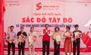 Cần Thơ tôn vinh 70 gia đình hiến máu tình nguyện