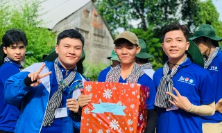 Tỉnh Đoàn Bến Tre động viên chiến sĩ tình nguyện hè