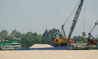 Chủ tịch An Giang yêu cầu lập chốt kiểm soát cát qua địa bàn 