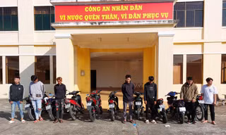 Thanh niên đua xe trái phép