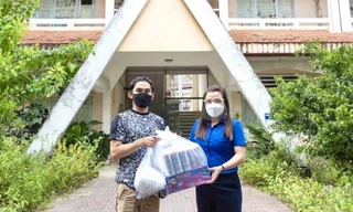 Chuyến xe yêu thương tiếp sức sinh viên Lào, Campuchia đang học tập tại An Giang