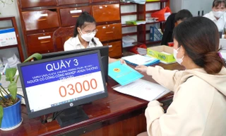 Hơn 200 cán bộ Đồng Tháp chưa phải chuyển chỗ làm việc