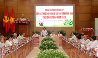  Đồng Tháp tặng điện thoại thông minh cho nông dân để ứng dụng chuyển đổi số