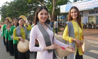 Gần 5.000 phụ nữ Cần Thơ trình diễn áo dài, áo bà ba