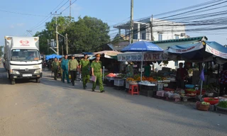 Ghi nhận nhiều ca mắc COVID-19, Sóc Trăng thiết lập cách ly y tế trên 5.000 hộ dân 