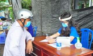 Nữ sinh 17 tuổi tình nguyện xin tham gia hỗ trợ chống dịch COVID -19