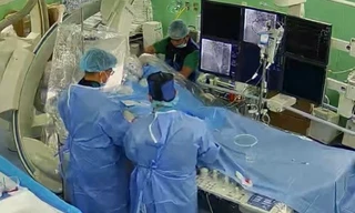 Vá thành công thành tâm nhĩ cho 5 bệnh nhân bằng thủ thuật qua da