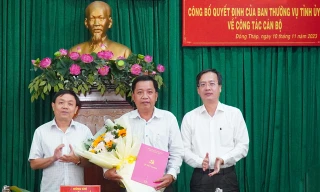 Đồng Tháp công bố quyết định về công tác cán bộ