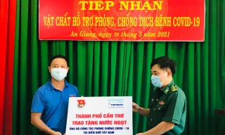 Tuổi trẻ Cần Thơ vượt hơn 150 km 'tiếp sức' chiến sỹ biên giới Tây Nam chống dịch