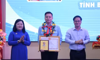 Bến Tre tuyên dương nhà giáo trẻ tiêu biểu