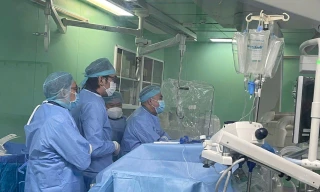 Truyền 52 đơn vị máu cứu sản phụ băng huyết sau sinh