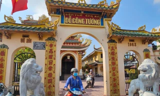 Chuyện ông bà chủ chợ được lập đền thờ 