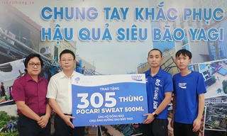 Cty TNHH Dinh dưỡng Otsuka Thăng tặng hơn 300 thùng nước Pocari Sweat đến bà con vùng lũ