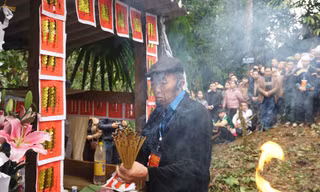 Lễ cúng rừng của người Mông
