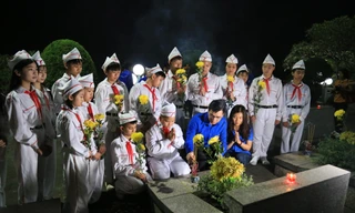 Chính quyền, nhân dân các tỉnh miền núi phía Bắc dâng hương, tri ân Chủ tịch Hồ Chí Minh và các anh hùng liệt sĩ