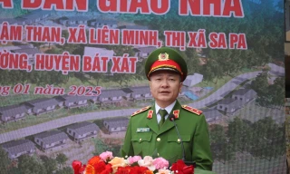 Khánh thành và bàn giao hai khu tái định cư tại Lào Cai