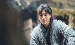 Tài tử Hàn Quốc thừa nhận đánh bạn học, phát tán video sex với nữ sinh