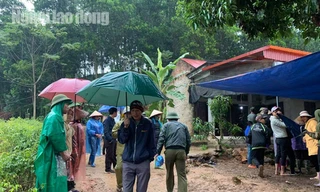 Tá hỏa phát hiện 3 bố con cùng chết trên giường