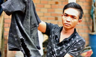 Gần một giờ vật lộn với tử thần của thanh niên đu dưới gầm xe tải suốt 20km