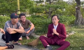 Hoài Linh diện vest làm vườn, đáp trả anti-fan chê không tôn trọng khán giả