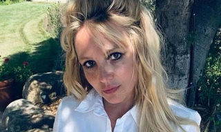 Britney Spears bị nhân viên tố hành hung.