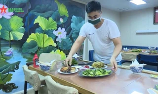 Tiếp sức cho các tuyển thủ trên chiến hạm