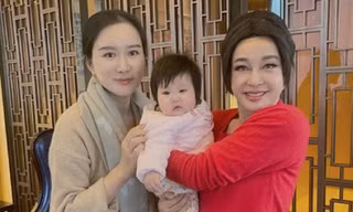 Lưu Hiểu Khánh gây ‘sốc’ với gương mặt khác lạ ở tuổi 66
