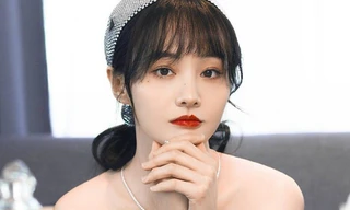 Trịnh Sảng tiếp tục gây sốc với ảnh cô gái tạo dáng 18+ phản cảm