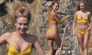 Mẫu nội y Kimberley Garner ‘thiêu đốt’ mọi ánh nhìn với bikini bé xíu