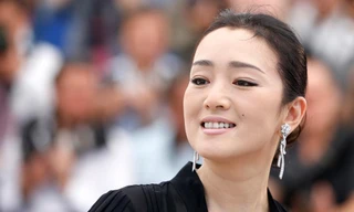 Rộ tin Củng Lợi từ bỏ quốc tịch Singapore vì sợ C-biz ‘cấm cửa’