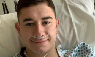 Lỡ trận Anh-Đan Mạch để hiến tủy cứu người, chàng trai được tặng vé xem chung kết Euro 