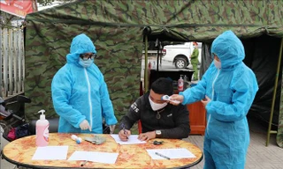 Bản tin 8H: Từ TPHCM về Thái Nguyên, 3 người vội xuống Hà Nội trốn cách ly