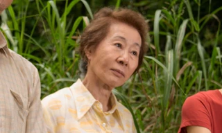 Youn Yuh Jung thắng giải "Nữ diễn viên phụ xuất sắc" tại BAFTA.