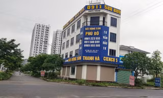 Sàn môi giới địa ốc vẫn 'cửa đóng then cài' khi hết hạn cánh ly xã hội
