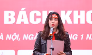 Bà Trần Thị Như Trang phát biểu tại buổi lễ. Ảnh: Hoàng Mạnh Thắng