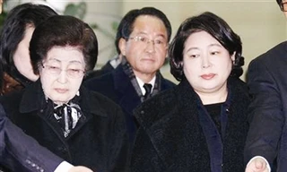Phu nhân cố Tổng thống Hàn Quốc dự tang lễ ông Kim Jong-il
