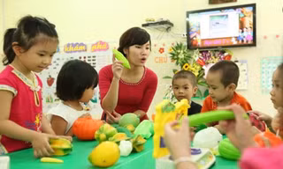 Giáo viên mầm non phải sử dụng được một ngoại ngữ