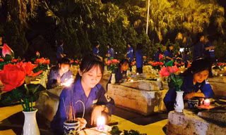 Tuổi trẻ Quảng Bình dâng hương tưởng nhớ các anh hùng liệt sĩ 