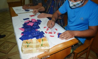 Bỏ lại gần 9.000 viên ma túy, 2 đối tượng trốn vào rừng