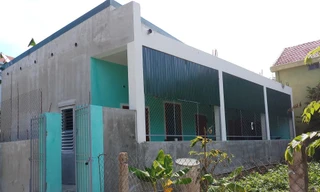 Phát hiện thi thể bé trai sơ sinh trong bồn cầu nhà trọ