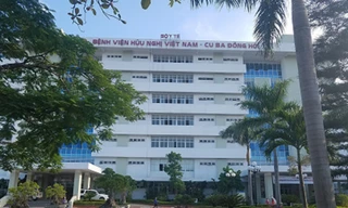 Cụ bà 84 tuổi tử vong nghi nhảy lầu 6 bệnh viện