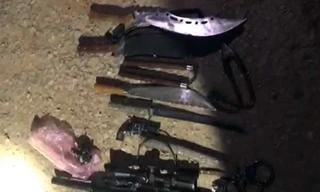 Bắt giữ đối tượng vận chuyển ‘hàng nóng’ và mìn tự chế