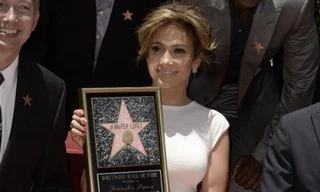 Jennifer Lopez được vinh danh trên đại lộ danh vọng