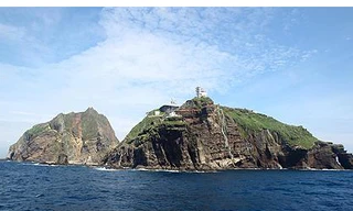 Nghị sỹ Hàn Quốc tới đảo tranh chấp với Nhật Bản