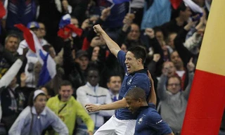 ‘Gà trống’ vật vã giành vé dự Euro 2012