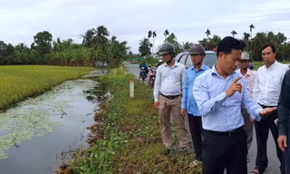 Cà Mau: Ngập diện rộng, một số nơi cho học sinh tạm nghỉ học