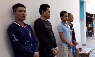 Các đối tượng vừa bị bắt giam để điều tra hành vi cướp tài sản có hung khí nguy hiểm