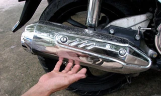 Chém người vì tiếng pô xe